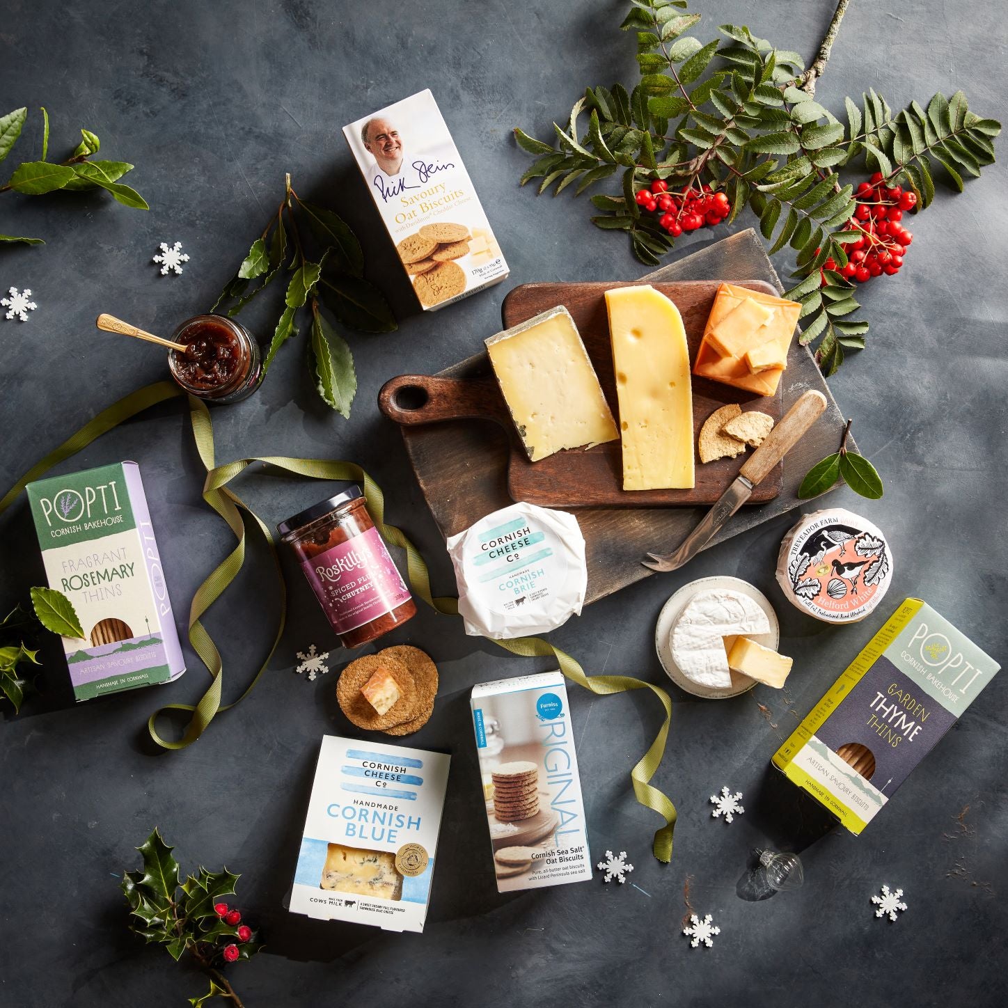 The Perfect Gift for the Hard-to-Please: Food & Drink Hampers